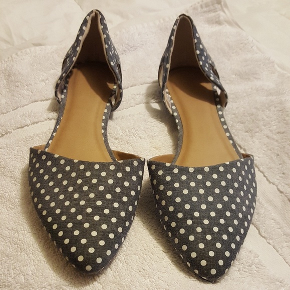 shoes - Picture 1 of 3